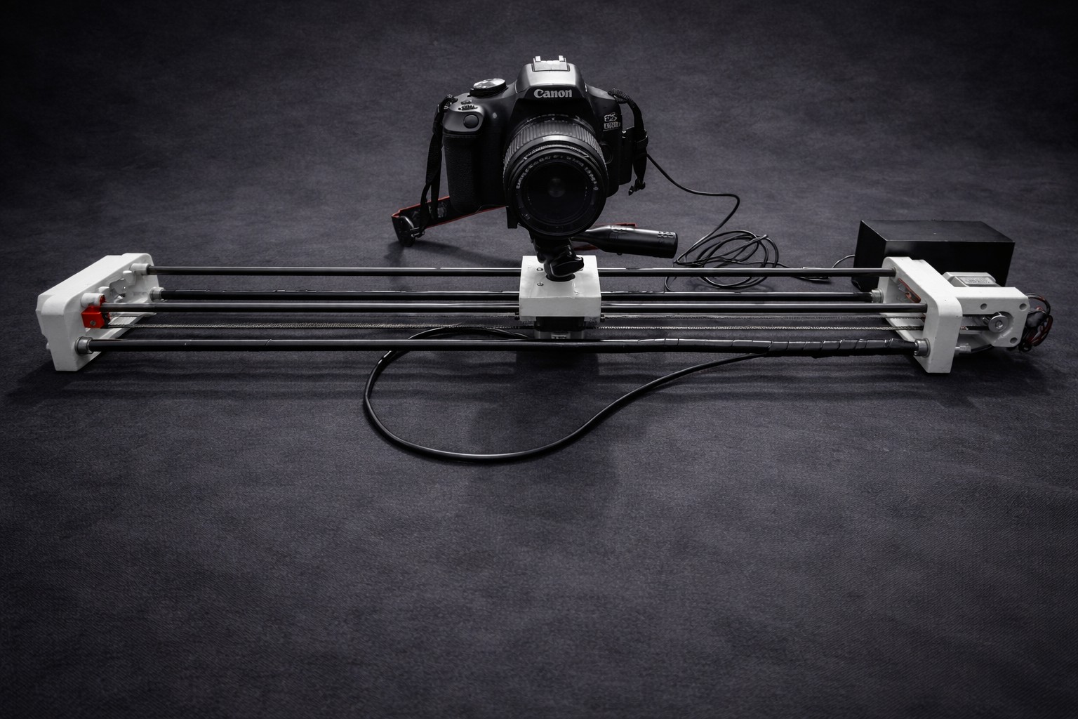 Slider en uso con DSLR montada